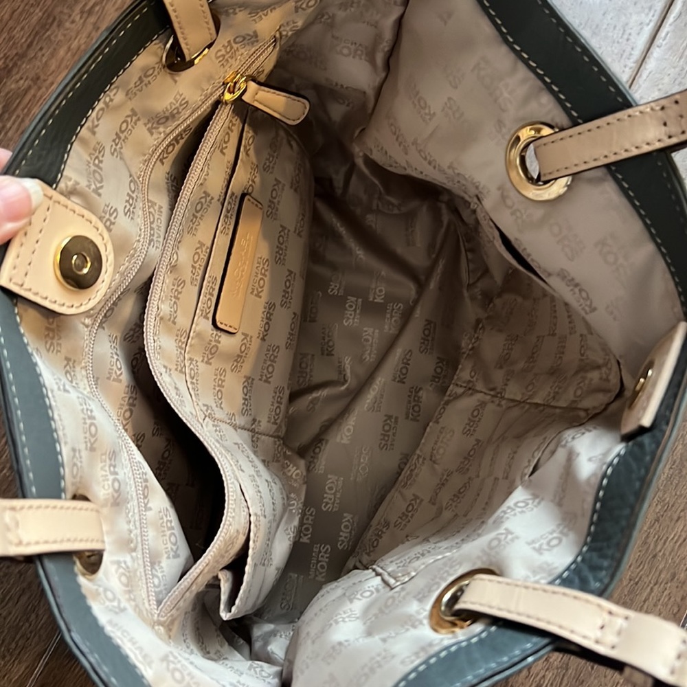 Gray Michael Kors Purse - Picture 4 of 4